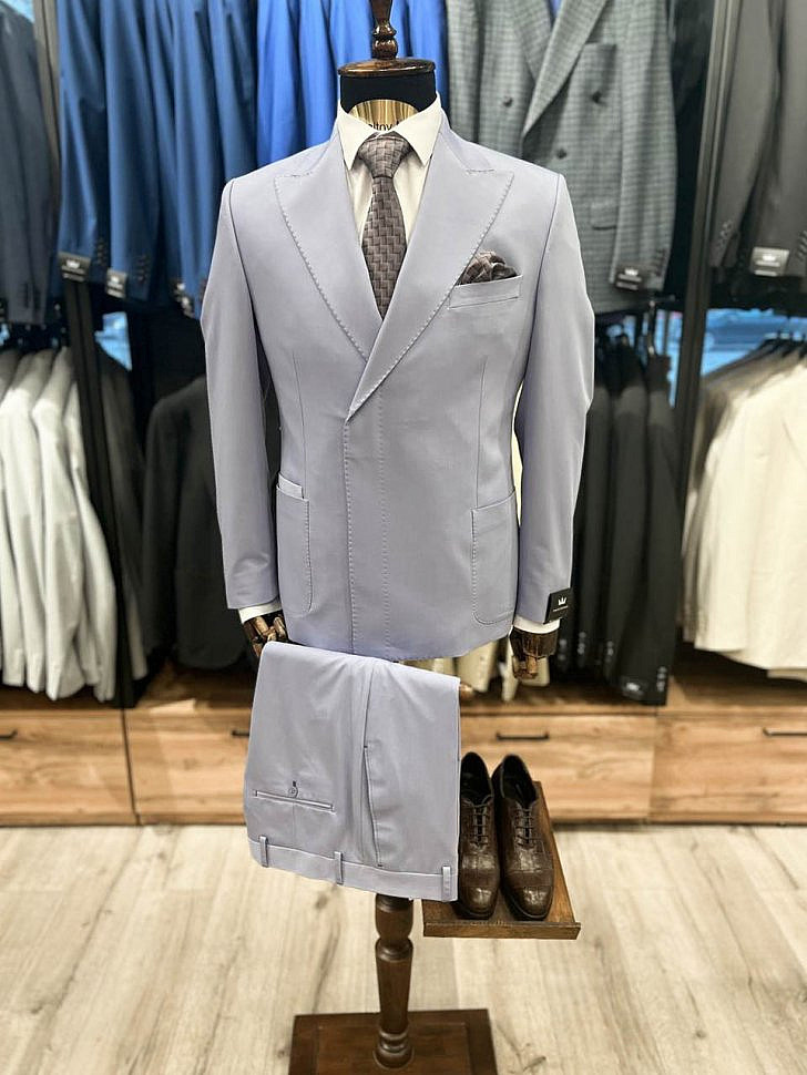 Мужской костюм повседневный