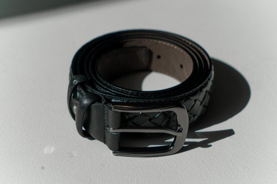 Мужской ремень черный кожаный
