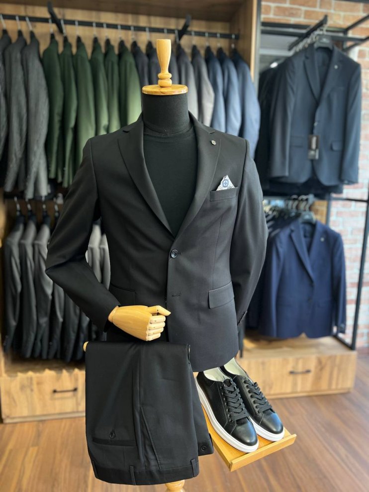 Костюм MAZALTOVMAN 3-ка Черный